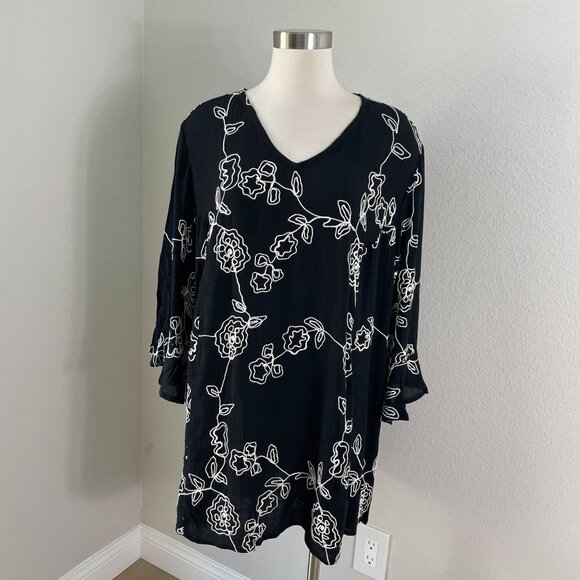 NEW Catherines Womens Plus 1X Tunic Top Embroidered Floral 3/4 Sleeves Shirt - Picture 1 of 10
